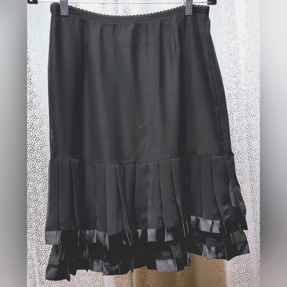 NEW Black Layered Skirt with Satin Trim - Picture 5 of 5